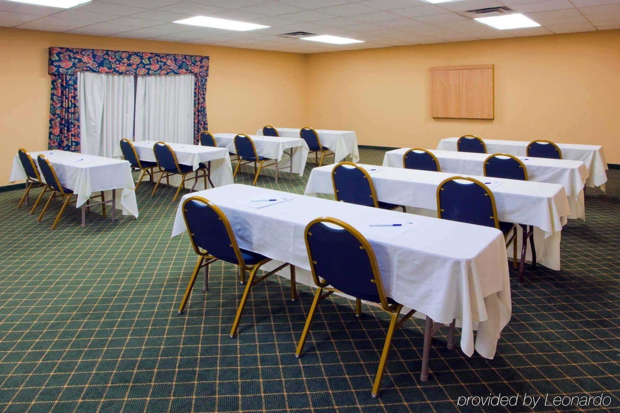 Express By Ihg Hotel Easton