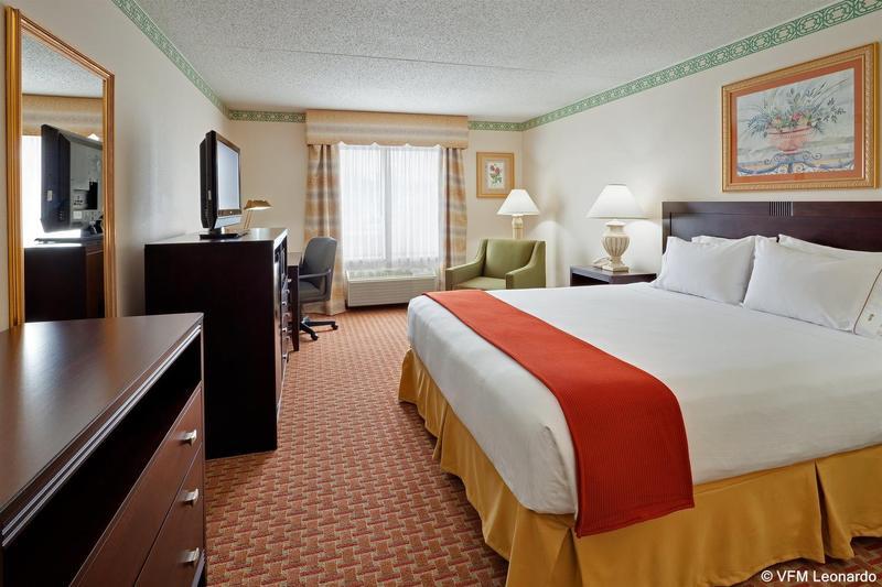 Express By Ihg Hotel 3*