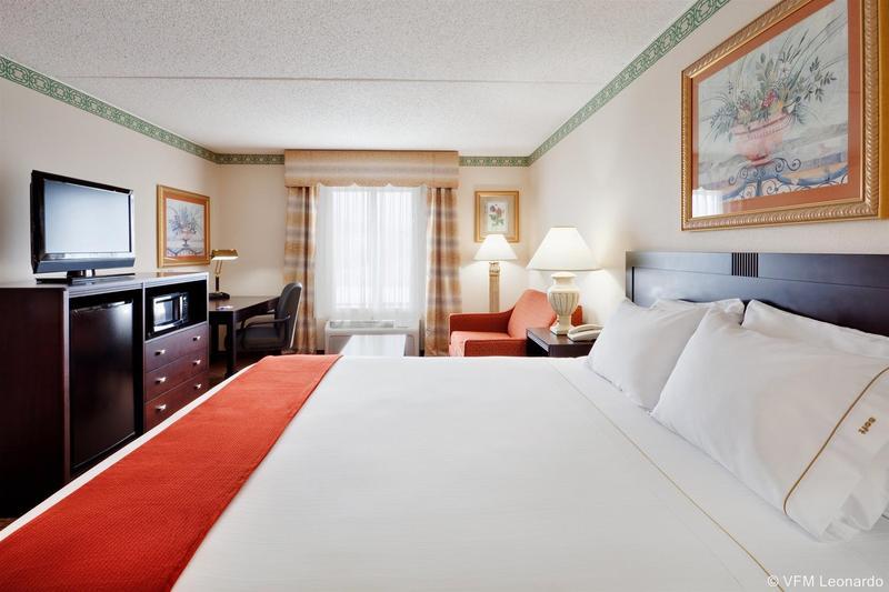 Express By Ihg Hotel 3*